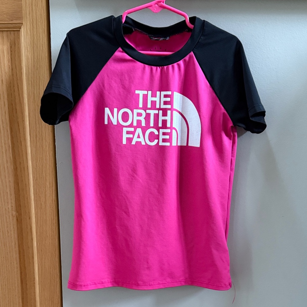 The North Face Kids Magenta and Black Tee
